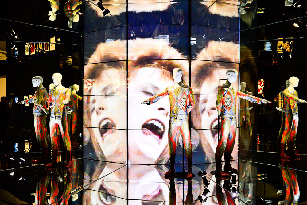 David-Bowie-Is-kostuum